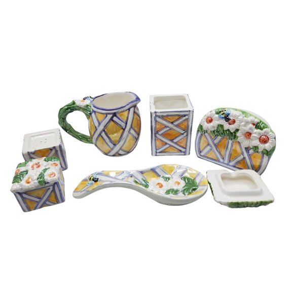 Vintage Glazed Ceramic Daisy and Honeybee Farmhouse Style 7 piece Tabletop Set - Picture 8 of 10